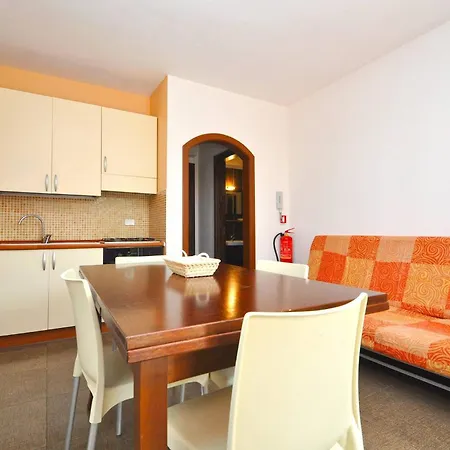Ara Apartment